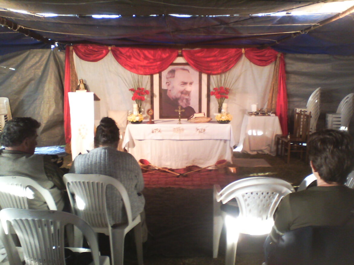 http://www.diarioelsocorro.com.ar/images/IMG00180.jpg